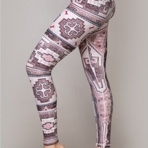 Niyama Sol Women's XL Barefoot Leggings Tapestry Blush Pink Geometric NEW